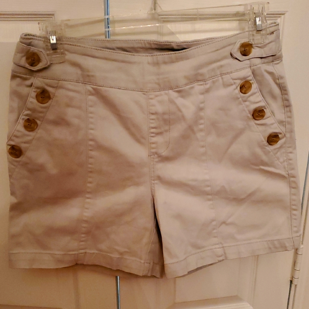 Westbound Tan Cargo Shorts with Casual Style